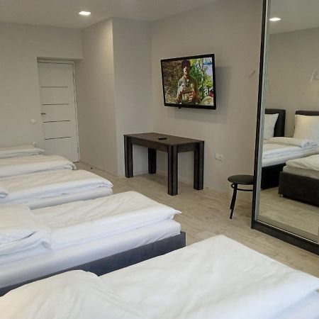Як Вдома ! Apartment Uzhhorod Ngoại thất bức ảnh