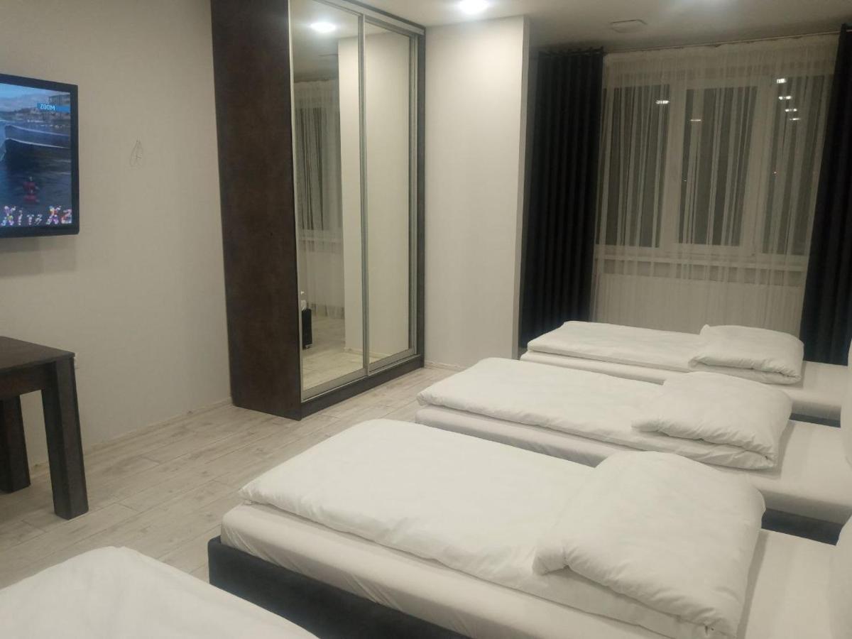 Як Вдома ! Apartment Uzhhorod Ngoại thất bức ảnh
