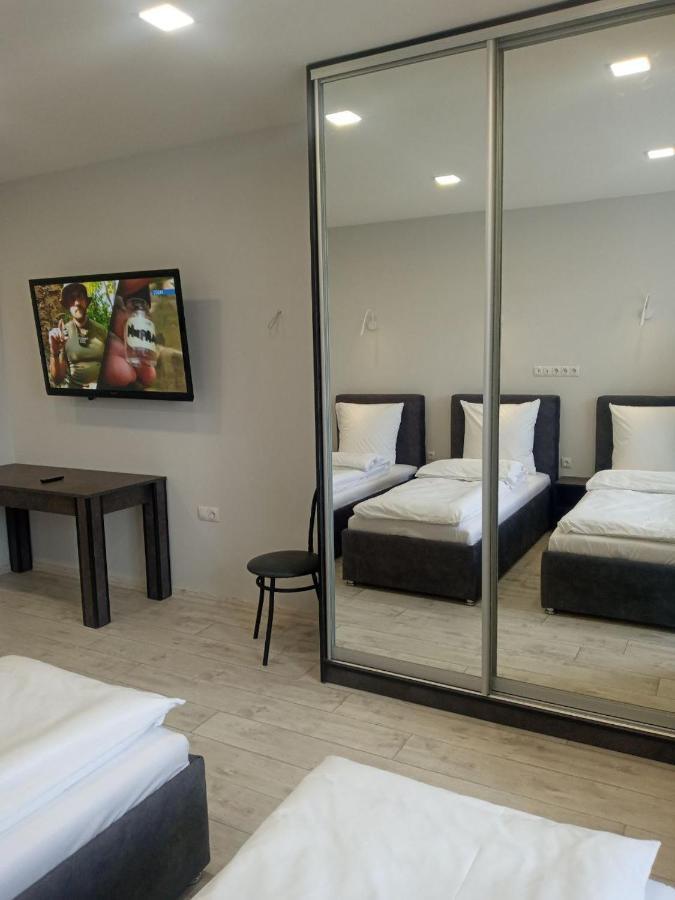 Як Вдома ! Apartment Uzhhorod Ngoại thất bức ảnh